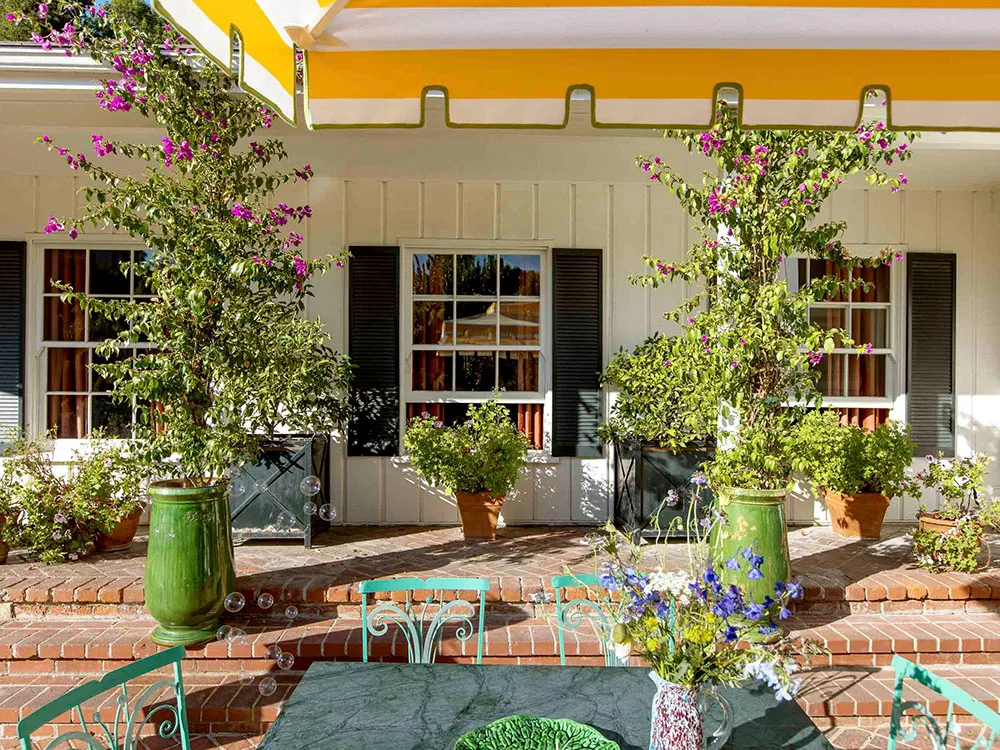 Maximalisme dans les couleurs et le décor : un intérieur original à Los Angeles - Gallery image 24