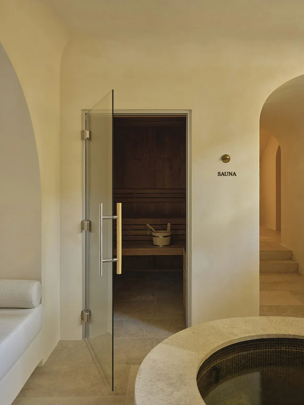 Formas orgánicas y diseño mediterráneo: villa en Sen-Trap - Gallery image 17