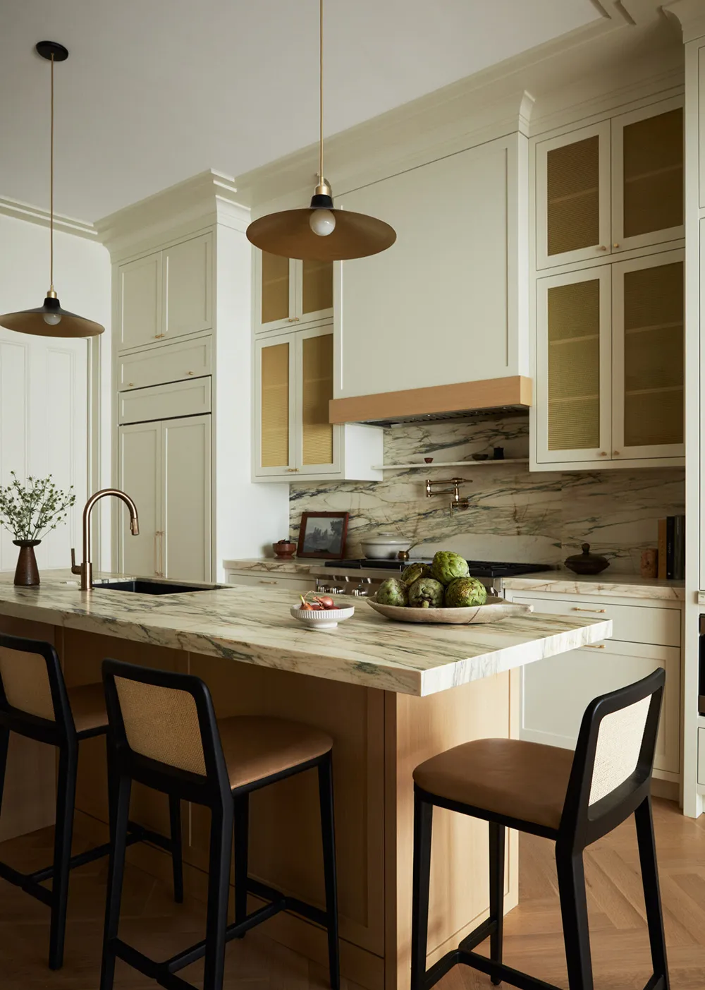 Peaceful Modern Elegance of a Townhouse in New York - Gallery image 8