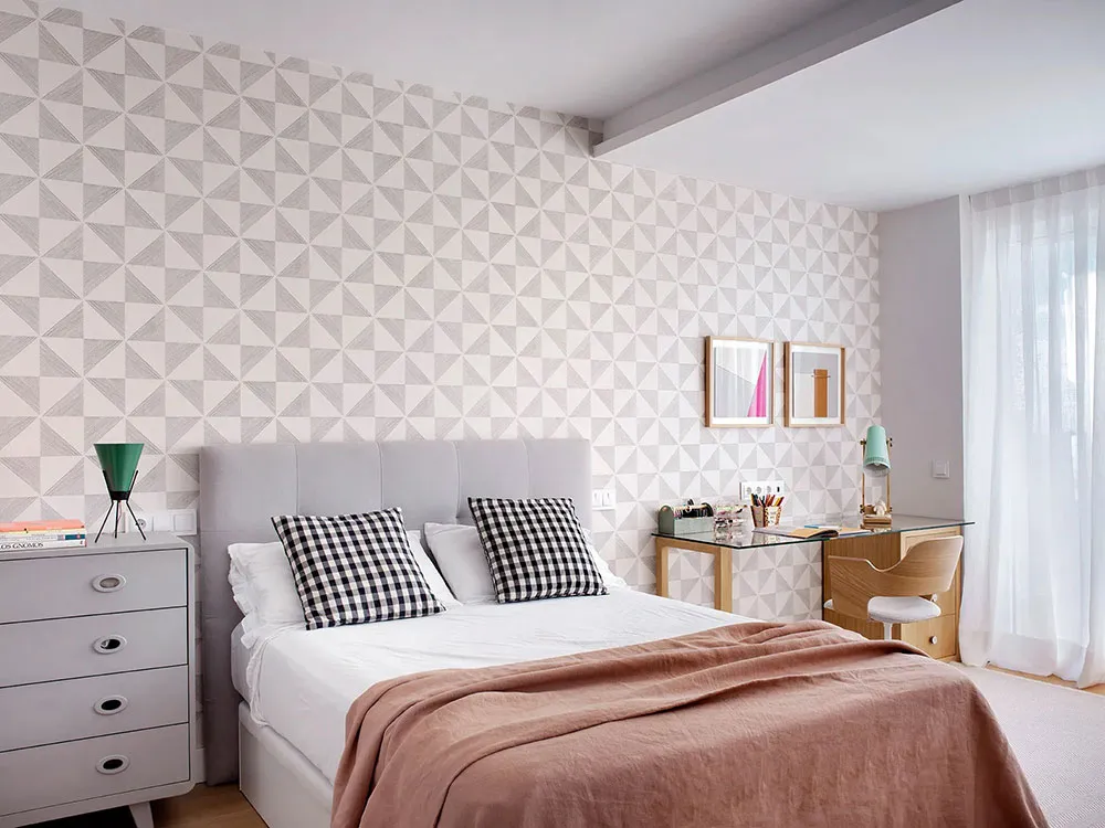 Actualización agradable de un townhouse obsoleto en las afueras de Madrid - Gallery image 17