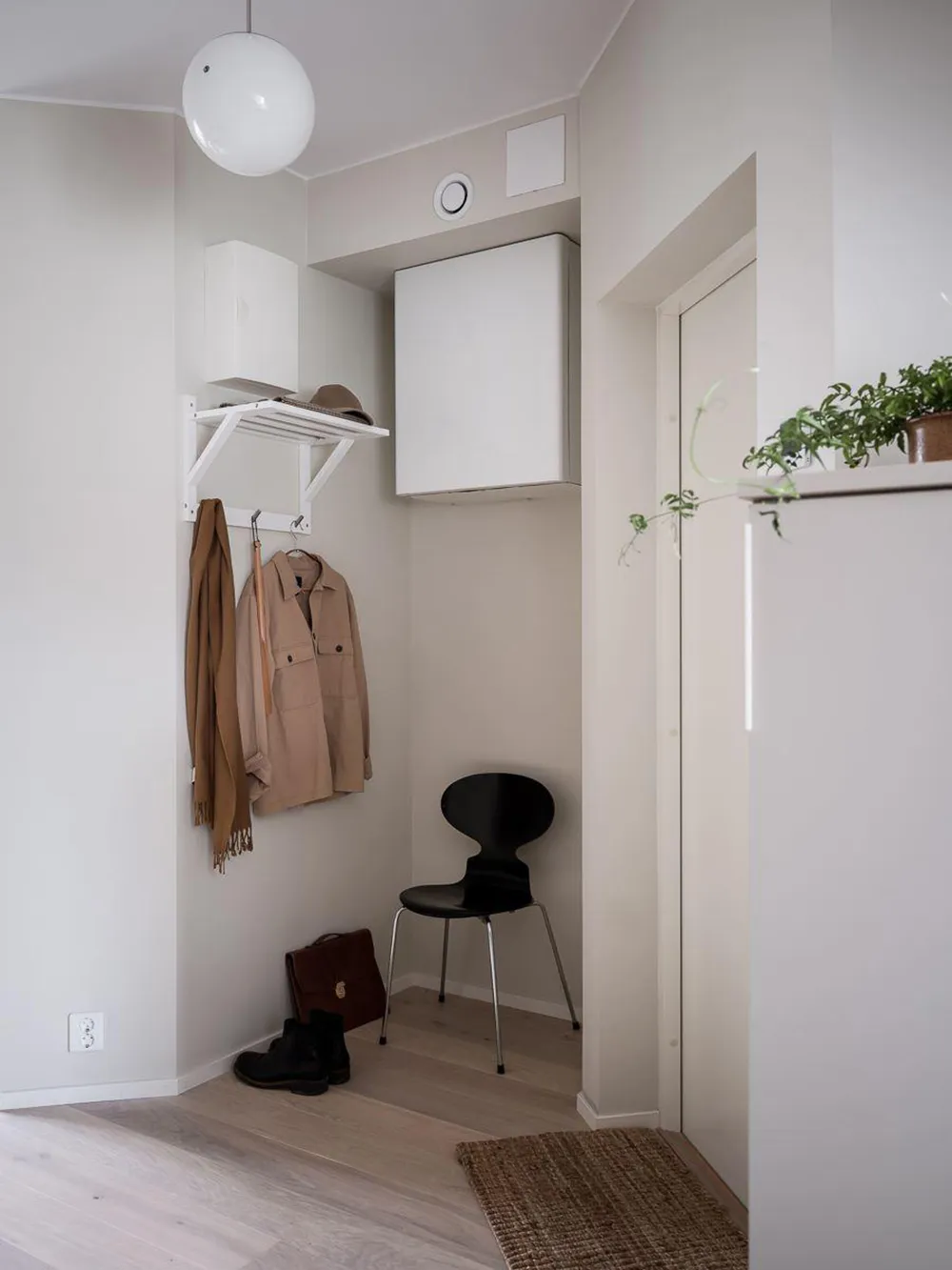 Cudowne kompaktowe wnętrze: malutka kwatera studenta w Szwecji (21 m²) - 17