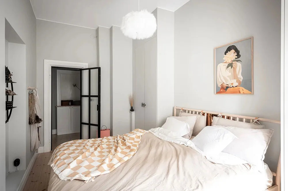 Стильный серый интерьер в Швеции с необычным декором (65 кв. м) - Gallery image 13