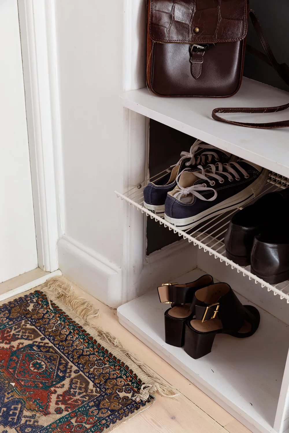 Śmiałe kolory i jesienne nastrój: mały mieszkanie w Sztokholmie (32 m²) - Gallery image 19