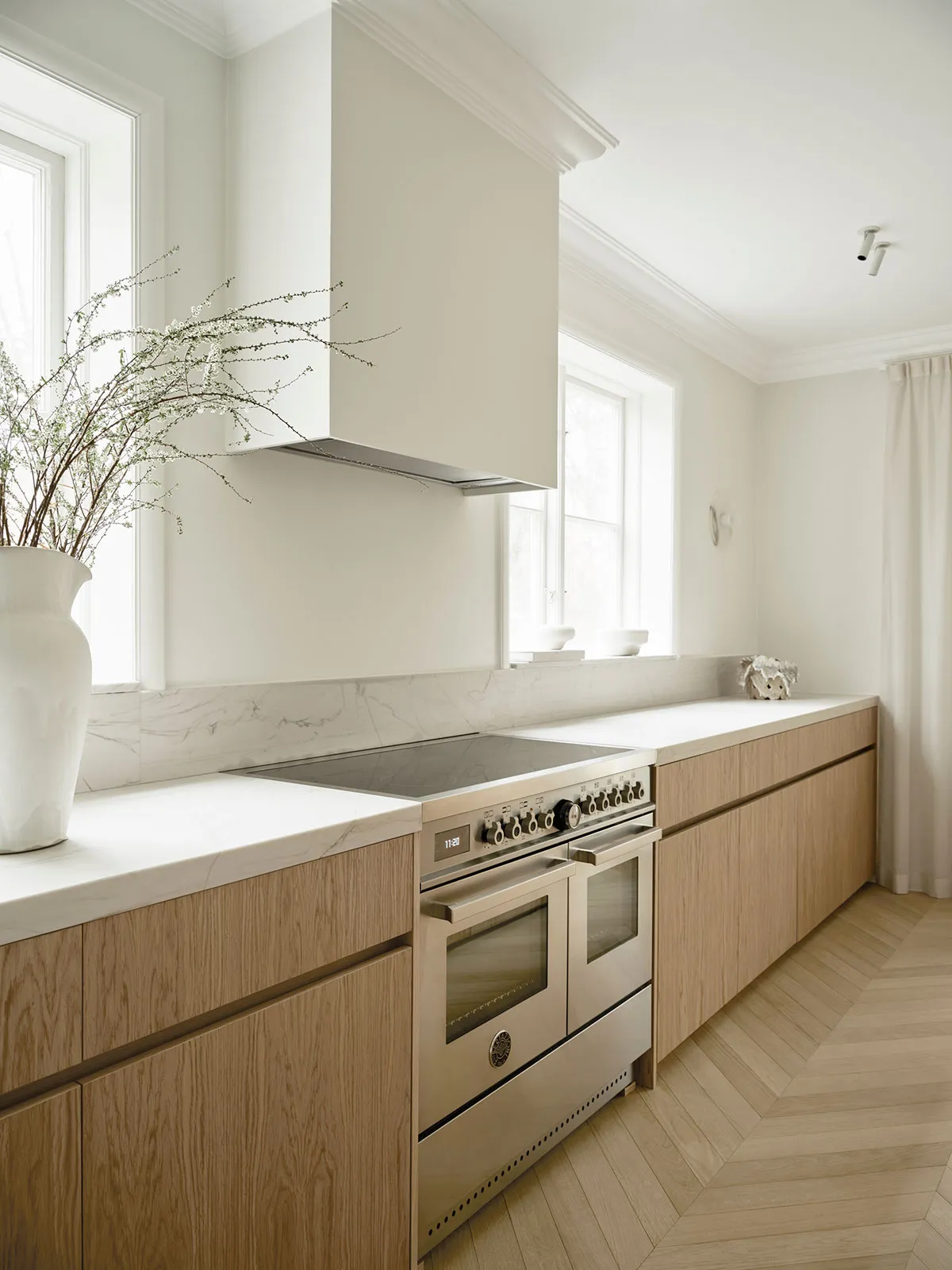 Serenity and Elegance: Modern Interior in Sweden - Gallery image 7