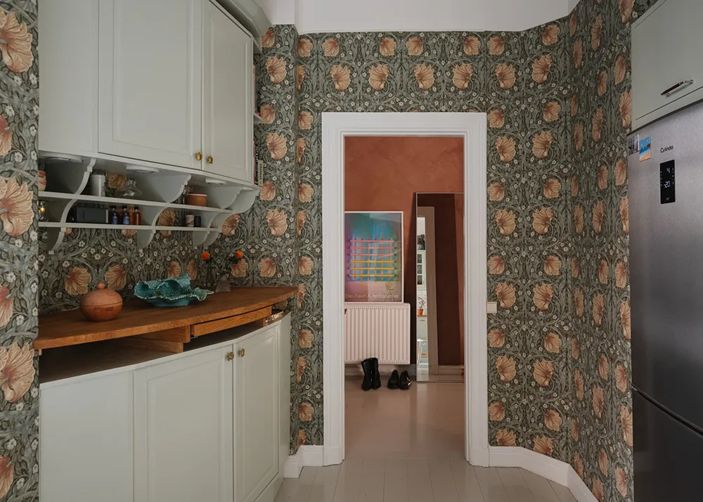 Farbige Wandpapiere: Ein gemütlicher Wohnraum in Stockholm (71 qm) - Gallery image 17