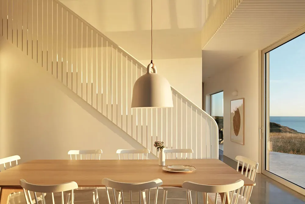 Светлый современный дом отдыха с панорамными видами в Канаде - Gallery image 4