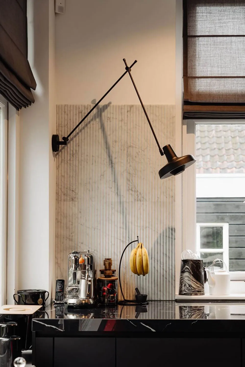 History and modernity in a rural cottage in the Netherlands - Gallery image 13