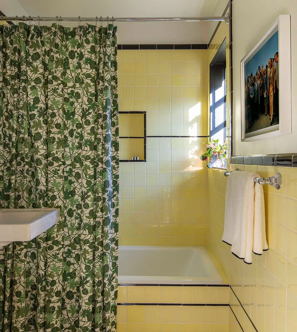 Maximalisme dans les couleurs et le décor : un intérieur original à Los Angeles - Gallery image 22