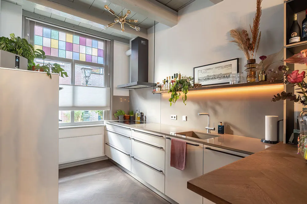 Efektowne odcienie szarości w дизайnie historycznego domu w Holandii - Gallery image 8