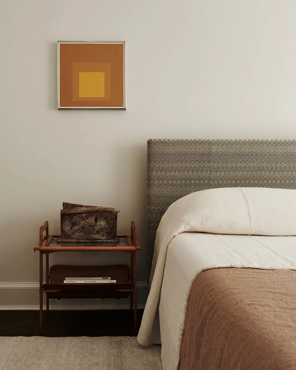 Лаконічний інтер'єр квартири колекціонера мистецтва в Нью-Йорку - Gallery image 10