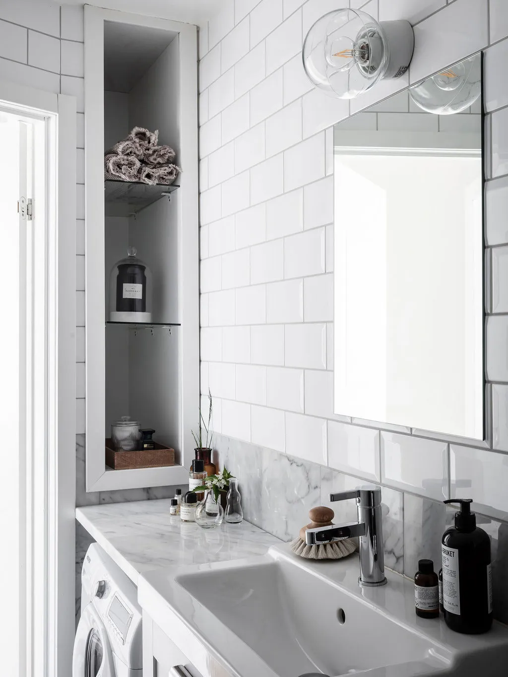 Винтажний буфет і пилково-зелена кухня: світла квартира в Швеції (64 кв. м) - Gallery image 29