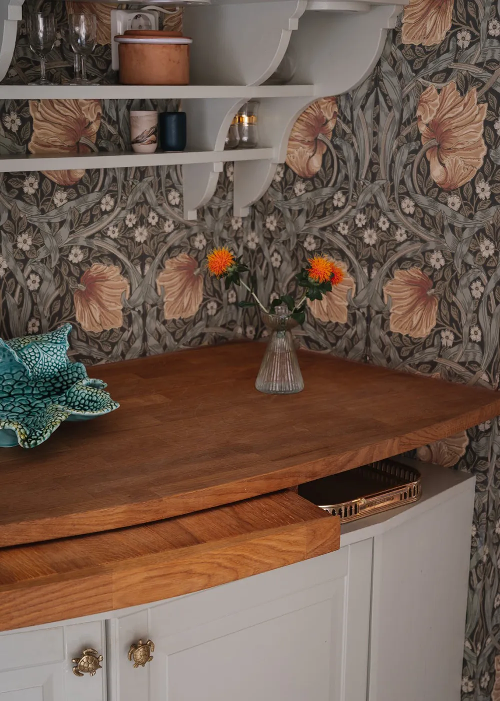 Farbige Wandpapiere: Ein gemütlicher Wohnraum in Stockholm (71 qm) - Gallery image 16