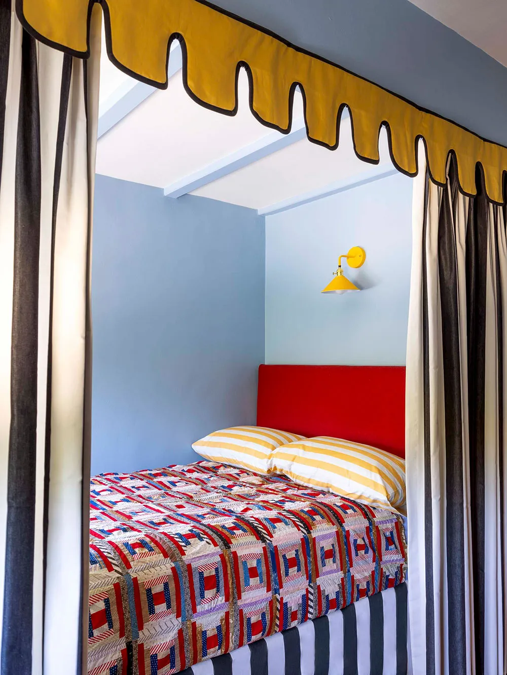 Maximalisme dans les couleurs et le décor : un intérieur original à Los Angeles - Gallery image 19