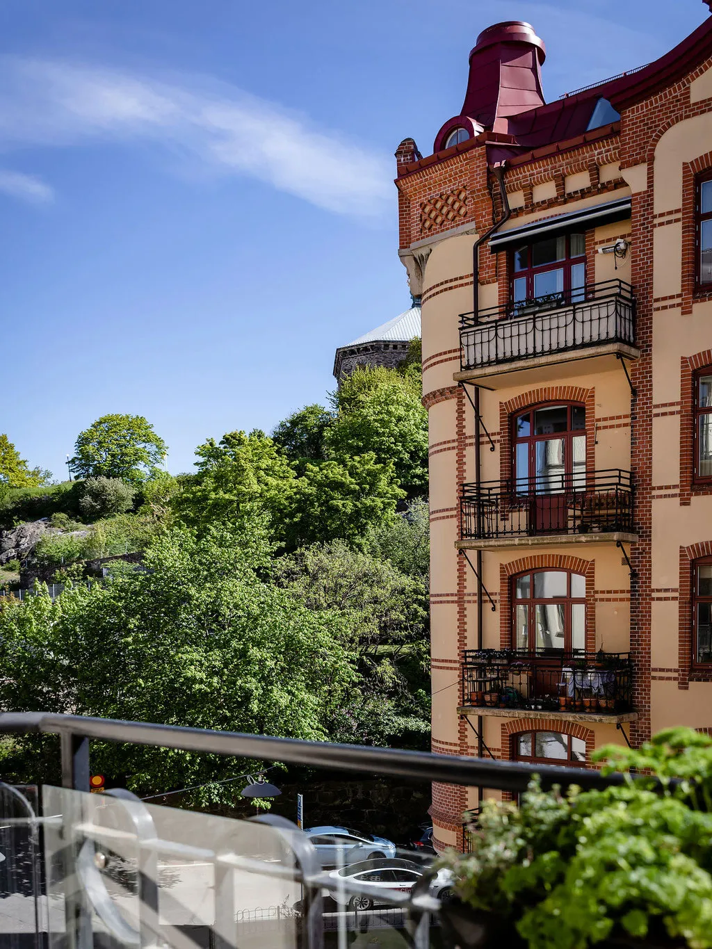 Винтажний буфет і пилково-зелена кухня: світла квартира в Швеції (64 кв. м) - Gallery image 8