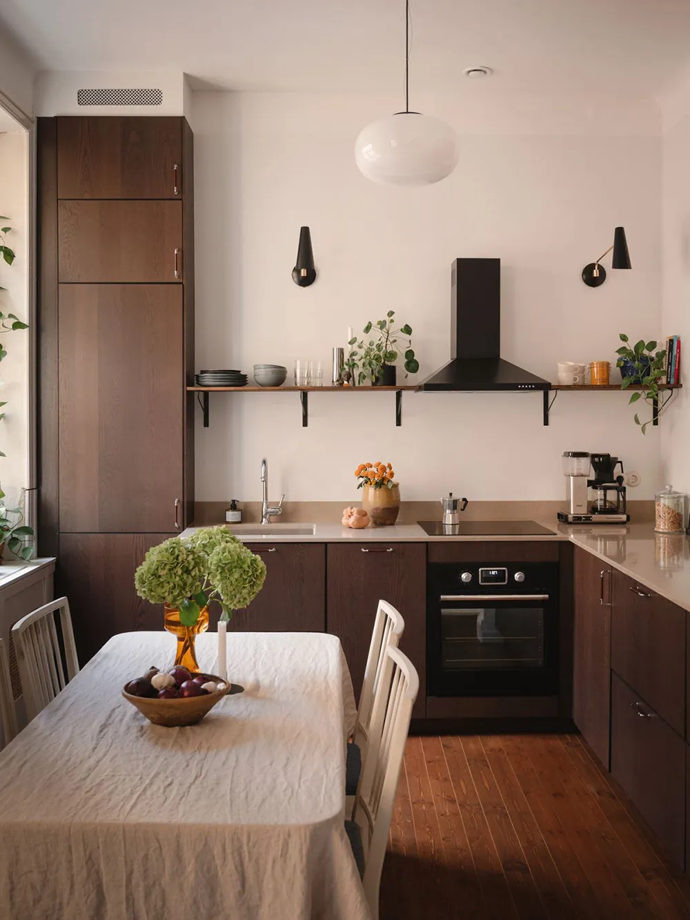 Eklektrischer Interieur einer kleinen skandinavischen Wohnung (63 qm) - Gallery image 8