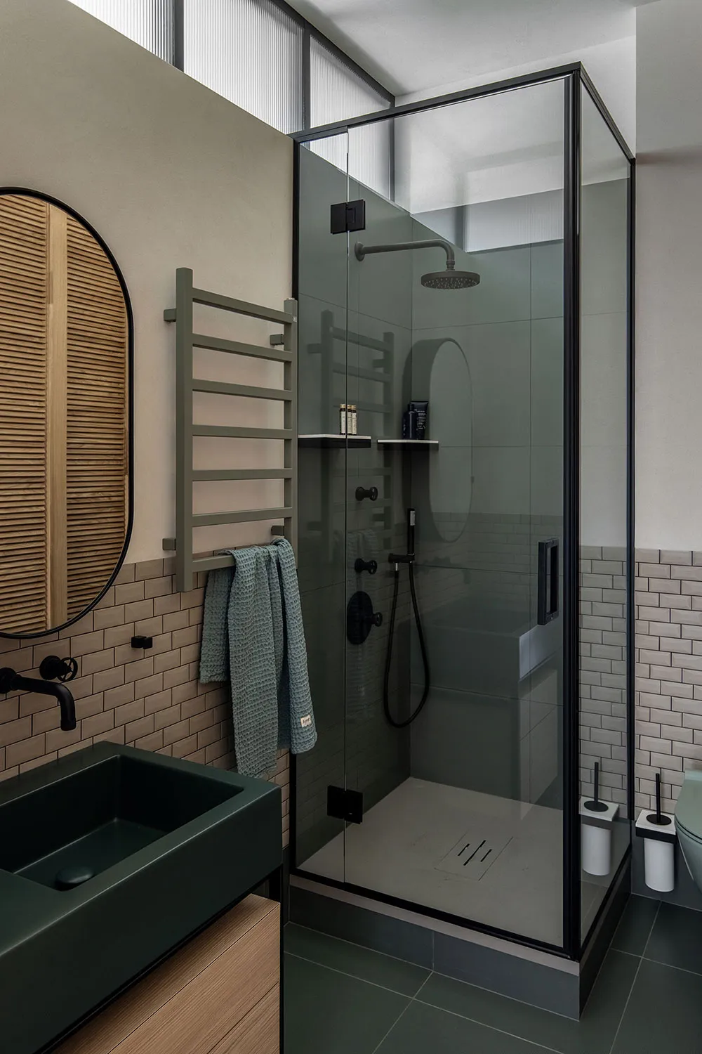 Jastrykowy wnętrze z odcieniami zielonego zamiast еврourbanizmu w historycznym centrum Kiwana - Gallery image 27