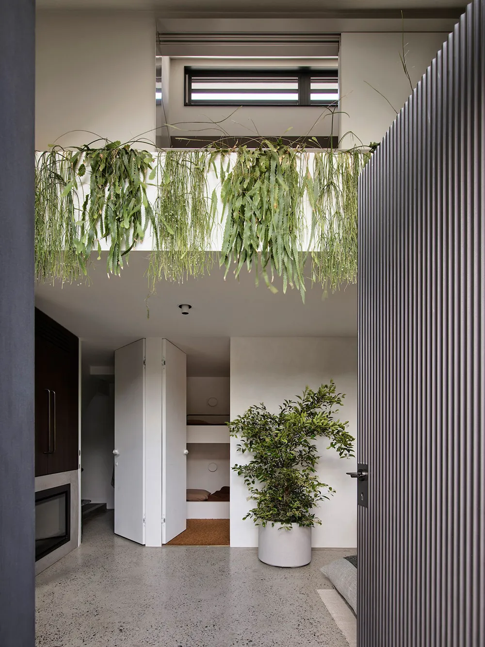 Stylowy интерьер architekta w budynku byłej fabryki butów - Gallery image 10