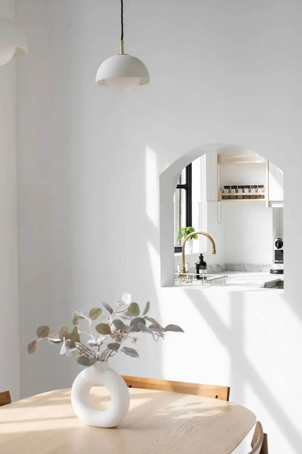 Білий лофт у будівлі колишньої конюшні в Лондоні (82 кв. м) - Gallery image 8