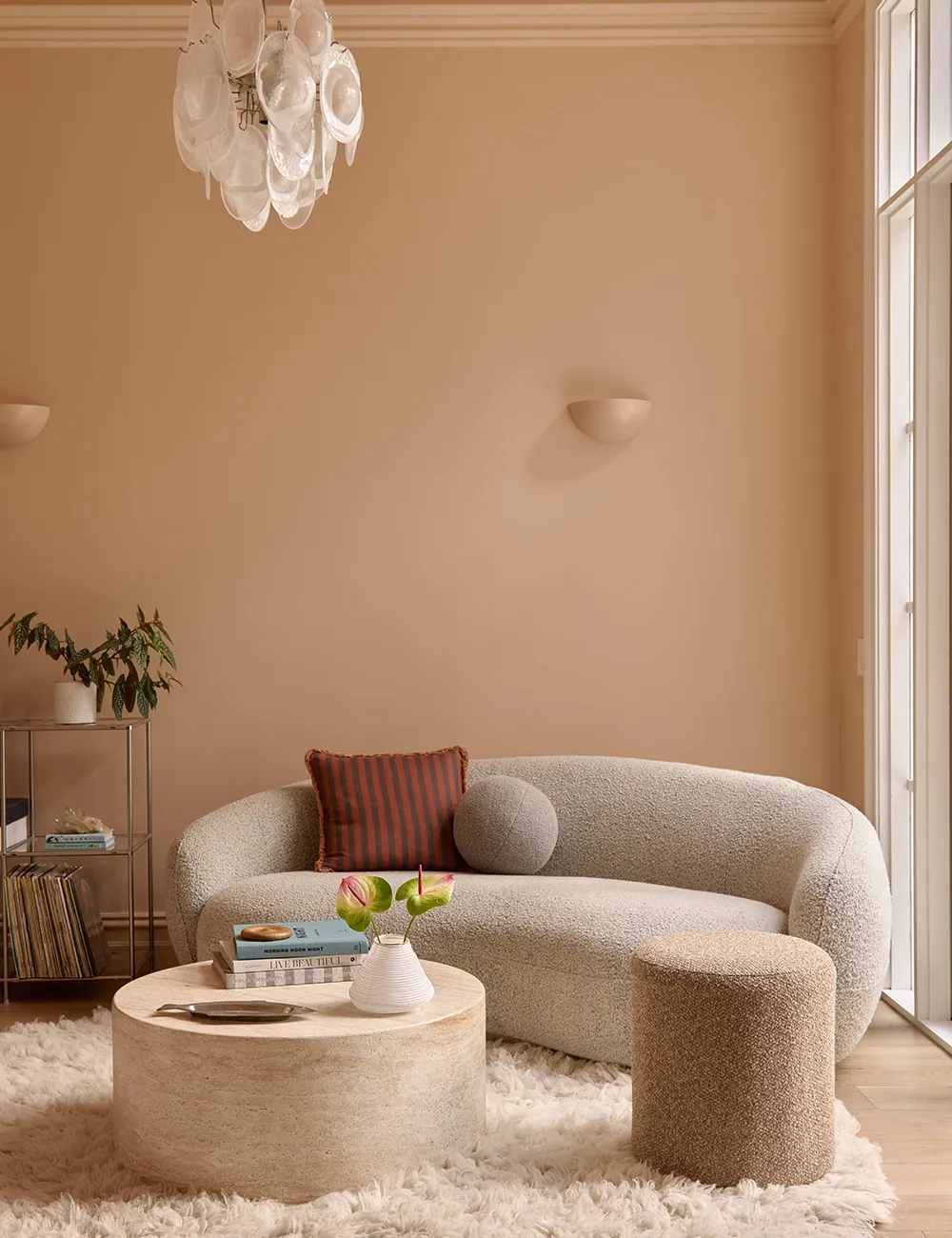 Interior de durazno agradable en una pequeña casa de una familia joven en Melbourne - Gallery image 1