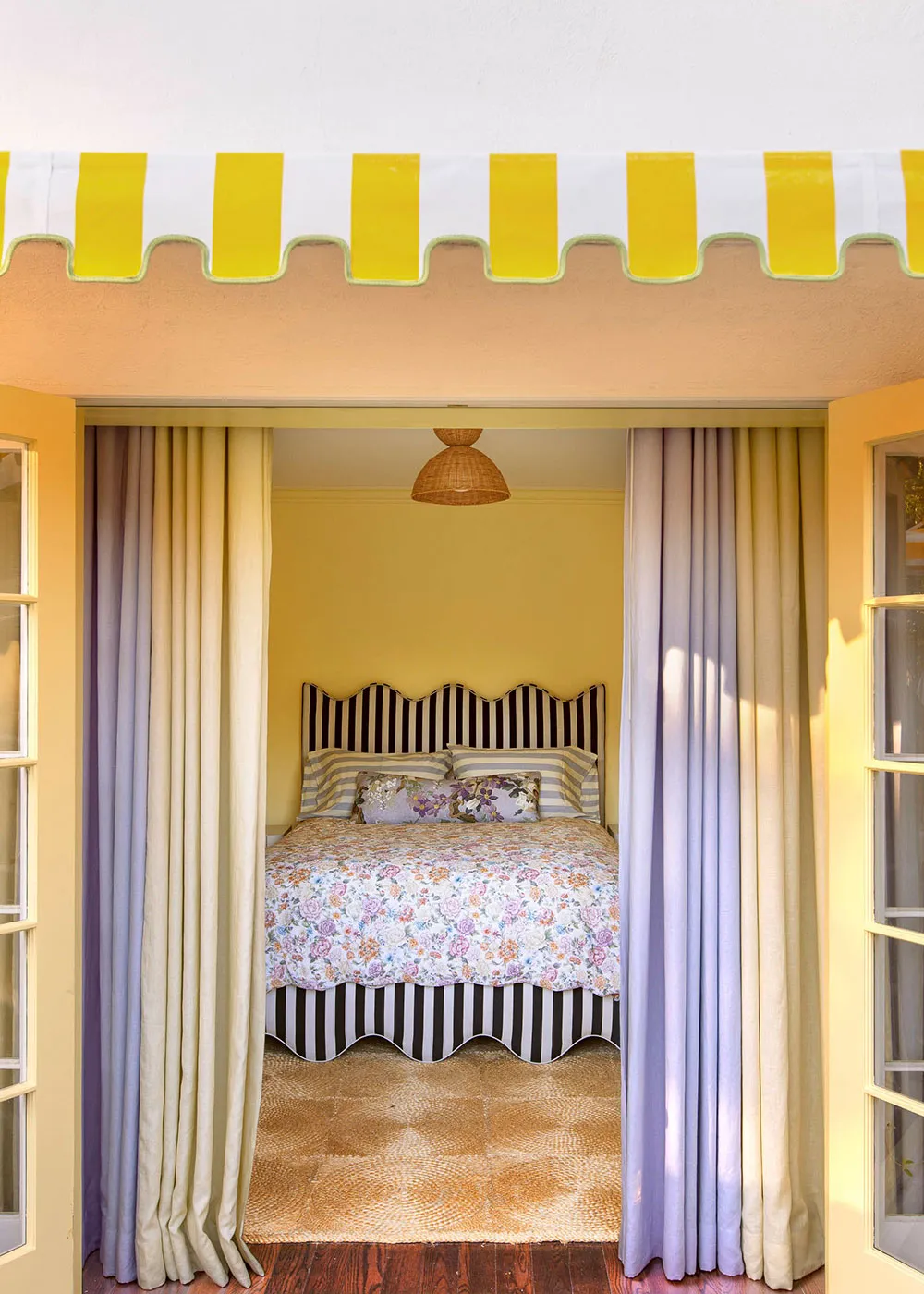 Maximalisme dans les couleurs et le décor : un intérieur original à Los Angeles - Gallery image 21