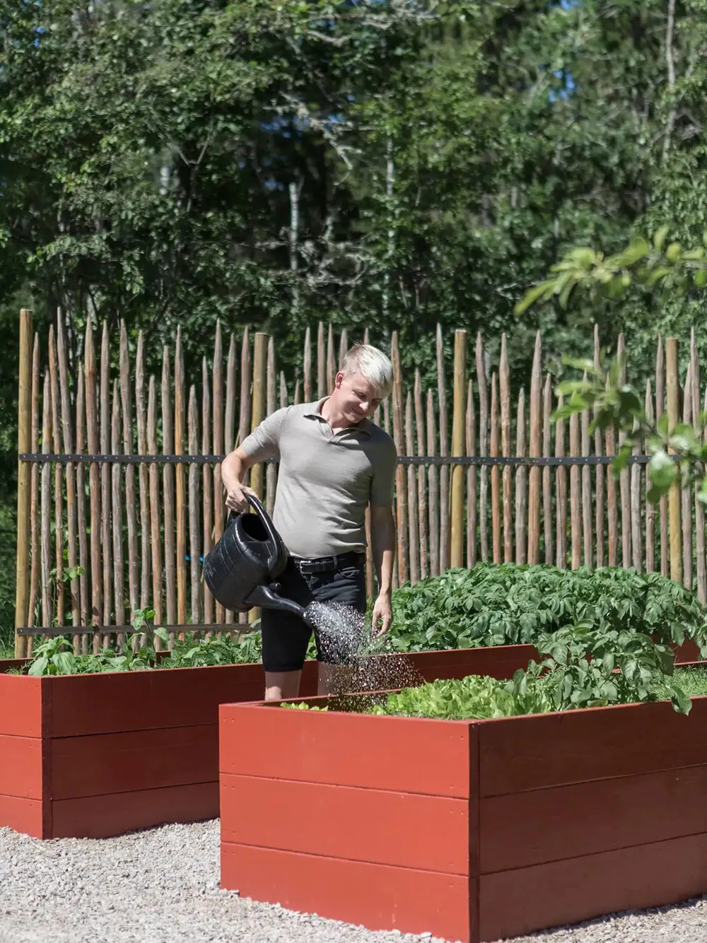 Красивый жёлтый коттедж 19-века с голубой дверью в Швеции - Gallery image 15