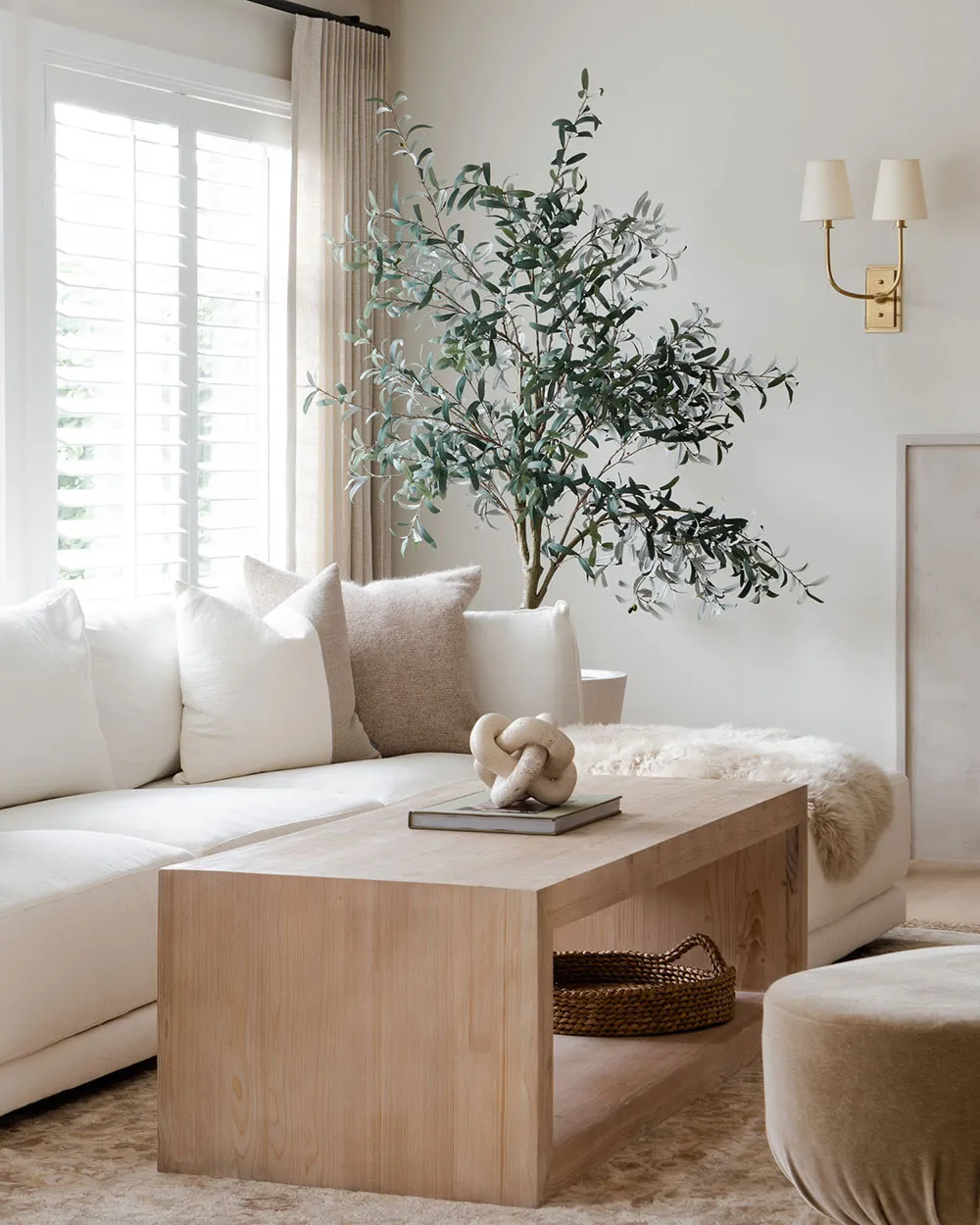 De un espacio aburrido a un acogedor y cálido interior: renovación de la sala de estar en Canadá - Gallery image 1