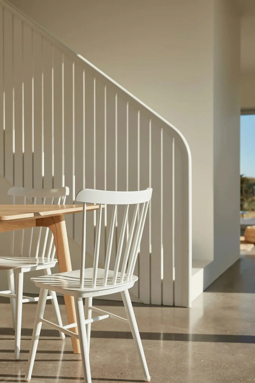 Светлый современный дом отдыха с панорамными видами в Канаде - Gallery image 5