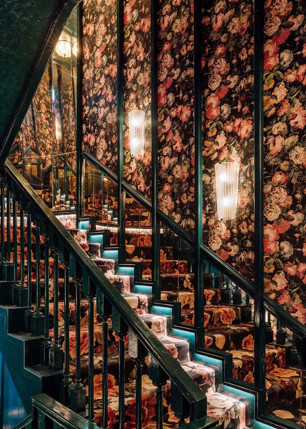 L'âme du voyage et bar de luxe : l'intérieur de l'hôtel The Ivens à Lisbonne - Gallery image 15