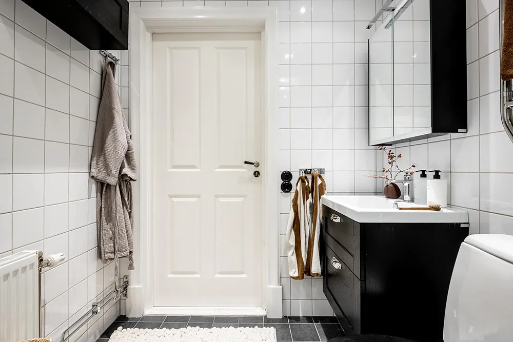 Estilo moderno y fresco en interiores escandinavos con toques cálidos (66 m²) - Gallery image 32