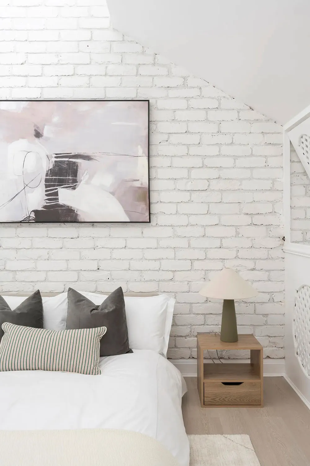 Білий лофт у будівлі колишньої конюшні в Лондоні (82 кв. м) - Gallery image 12