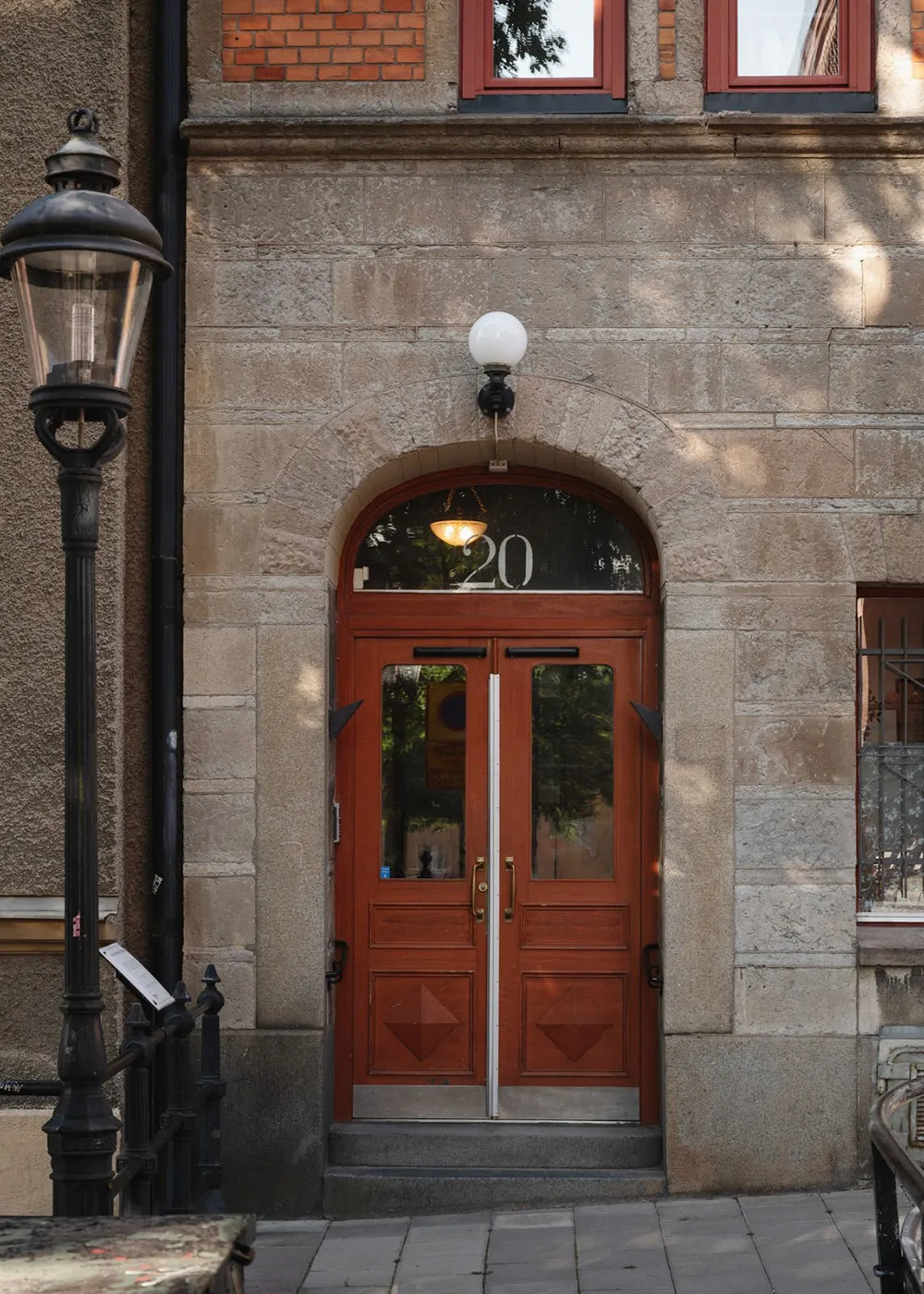 Farbige Wandpapiere: Ein gemütlicher Wohnraum in Stockholm (71 qm) - Gallery image 28