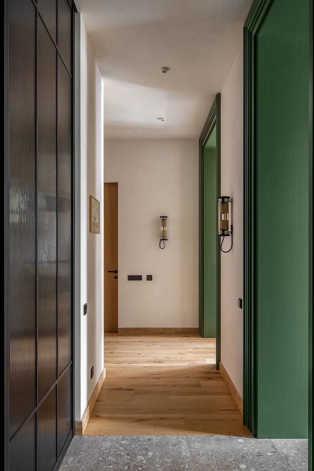 Jastrykowy wnętrze z odcieniami zielonego zamiast еврourbanizmu w historycznym centrum Kiwana - Gallery image 17