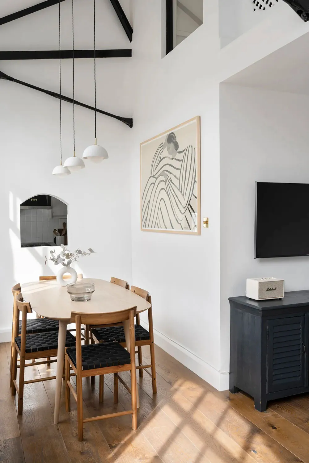 Білий лофт у будівлі колишньої конюшні в Лондоні (82 кв. м) - Gallery image 10