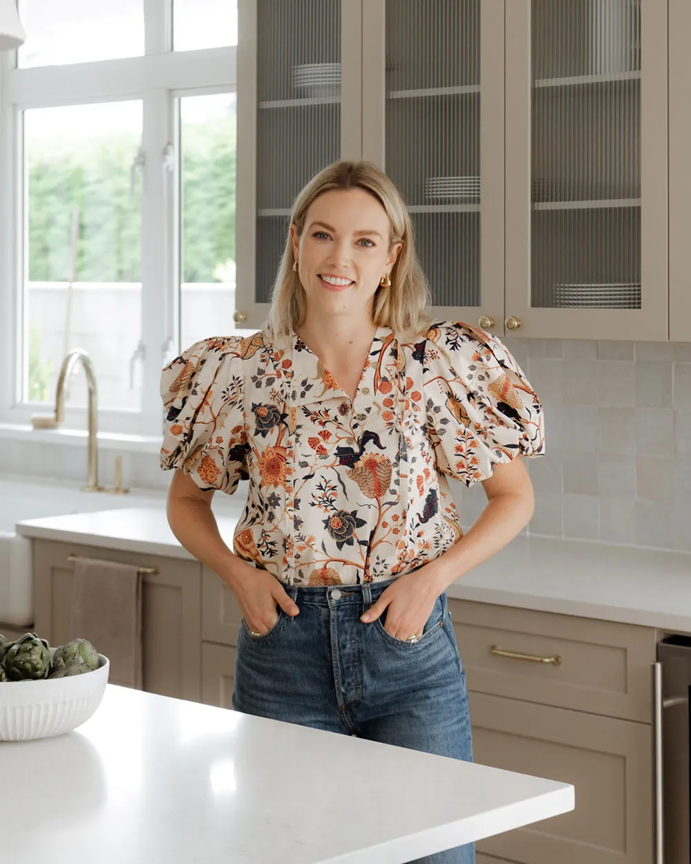 De un espacio aburrido a un acogedor y cálido interior: renovación de la sala de estar en Canadá - Gallery image 5