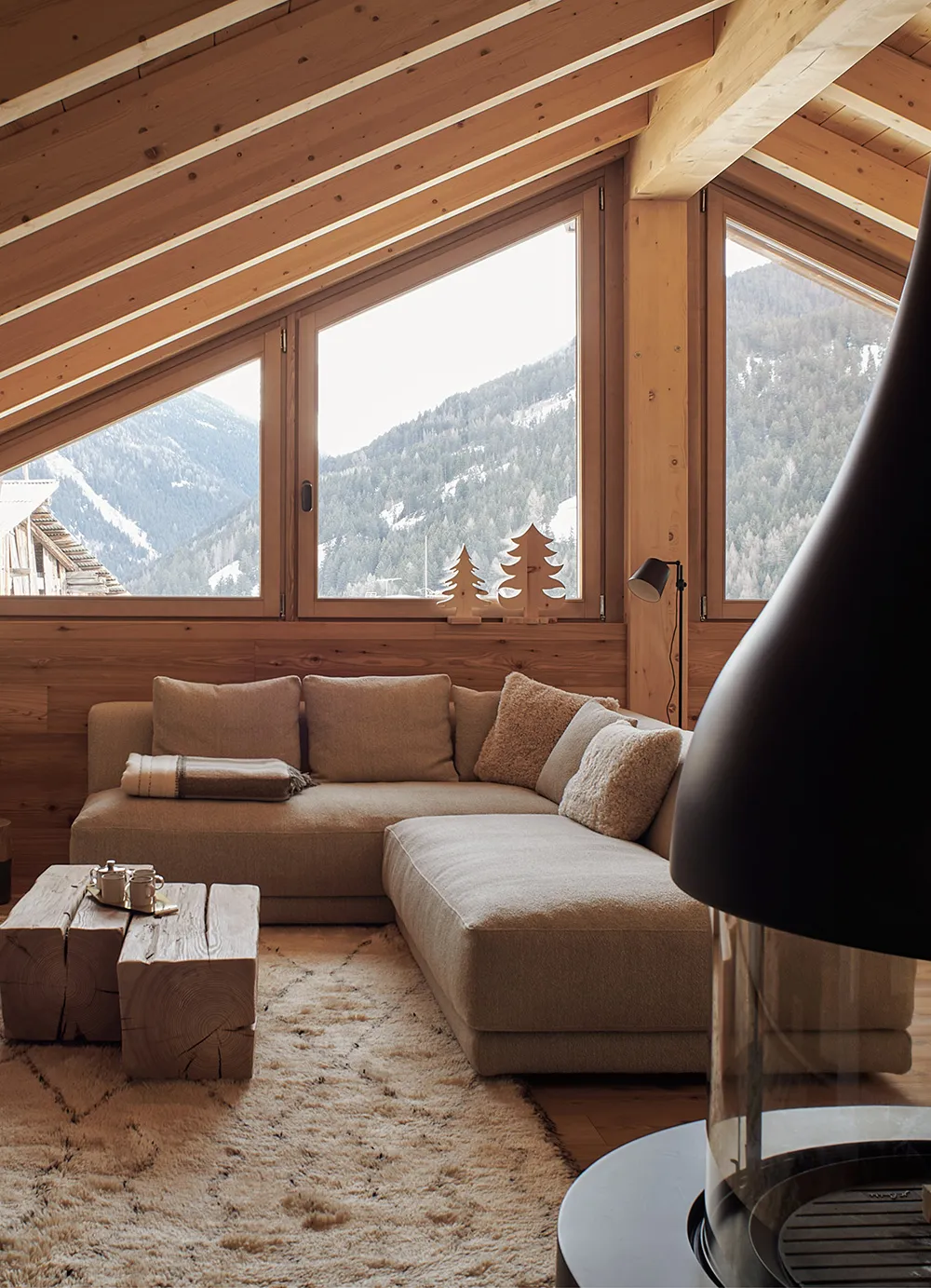 इटली में, अल्प्स पर्वतमाला के पास स्थित एक आरामदायक एवं आधुनिक इनटीरियर। - Gallery image 1