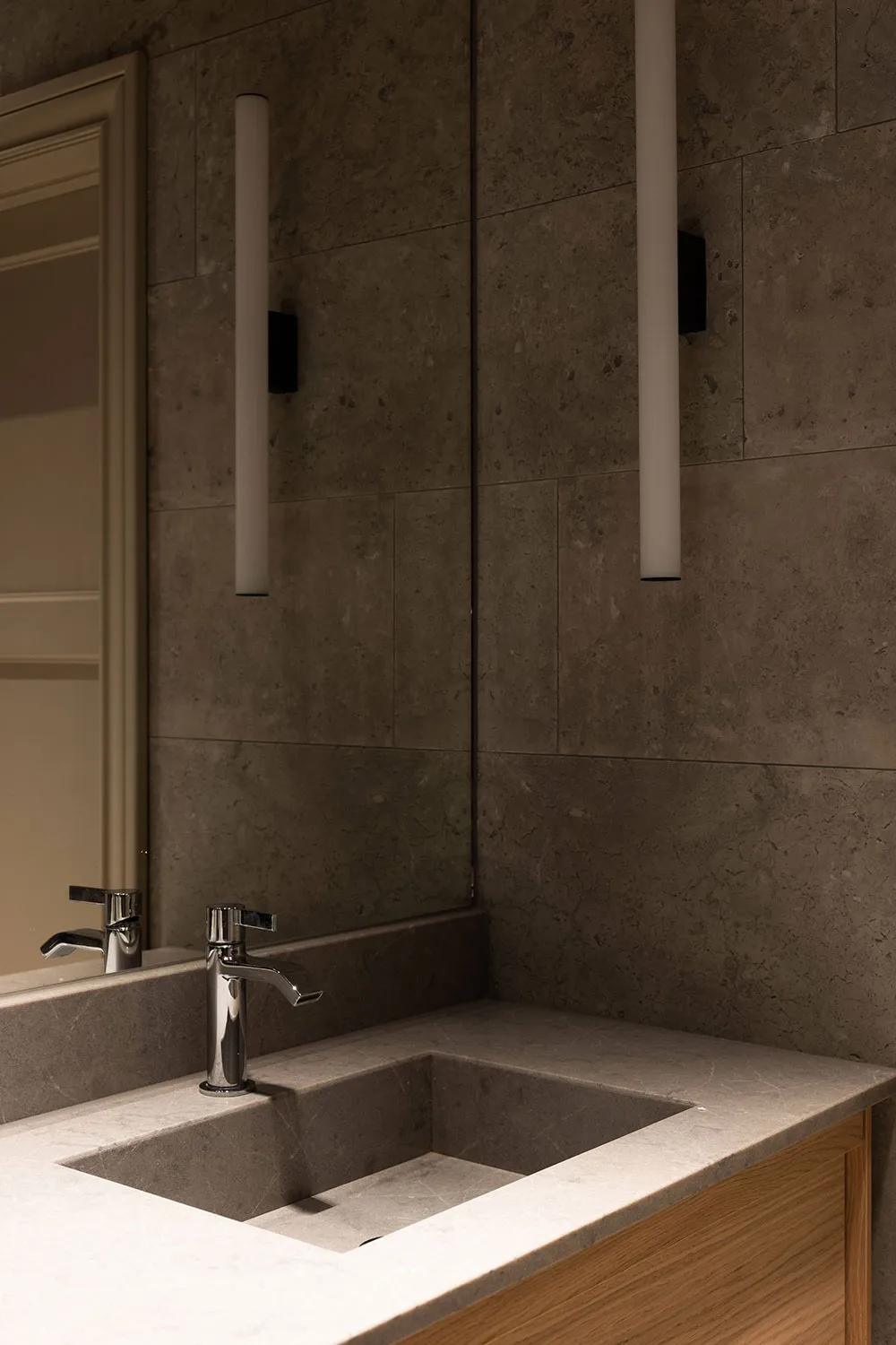 Small 2-room apartment in stylish muted tones (42 sq. m) - Gallery image 14