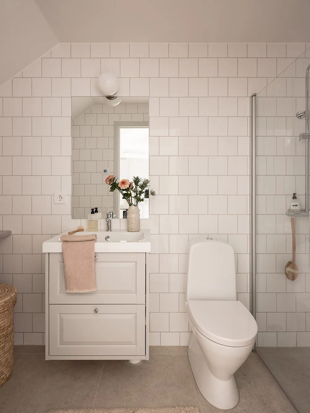 Una pequeña pero luminosa y acogedora mansión en Suecia (35 m²) - Gallery image 23