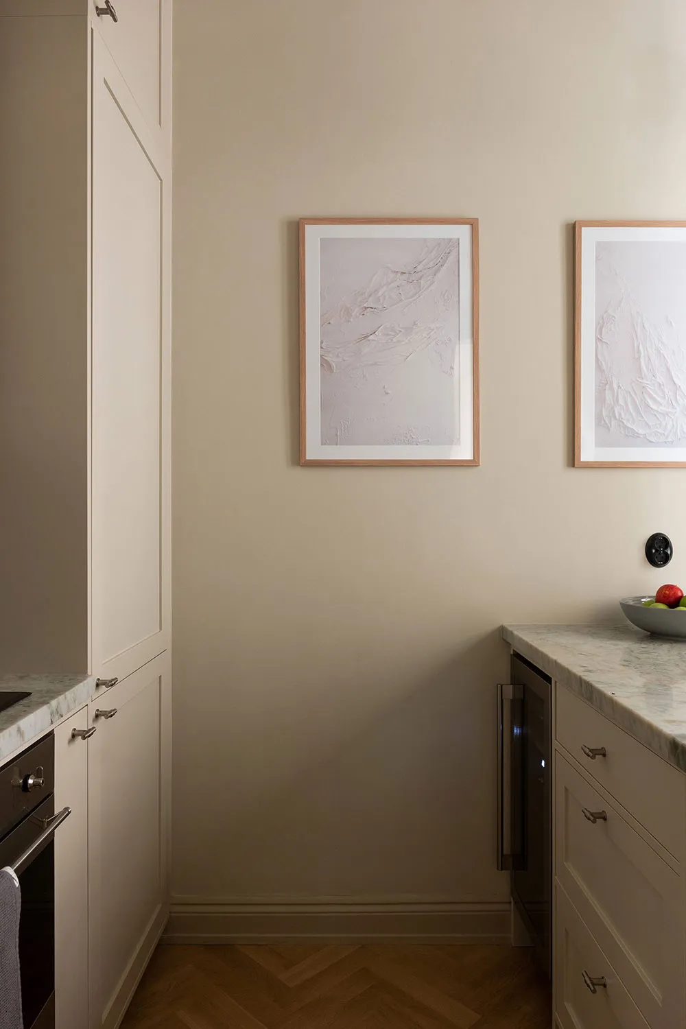 Small 2-room apartment in stylish muted tones (42 sq. m) - Gallery image 8