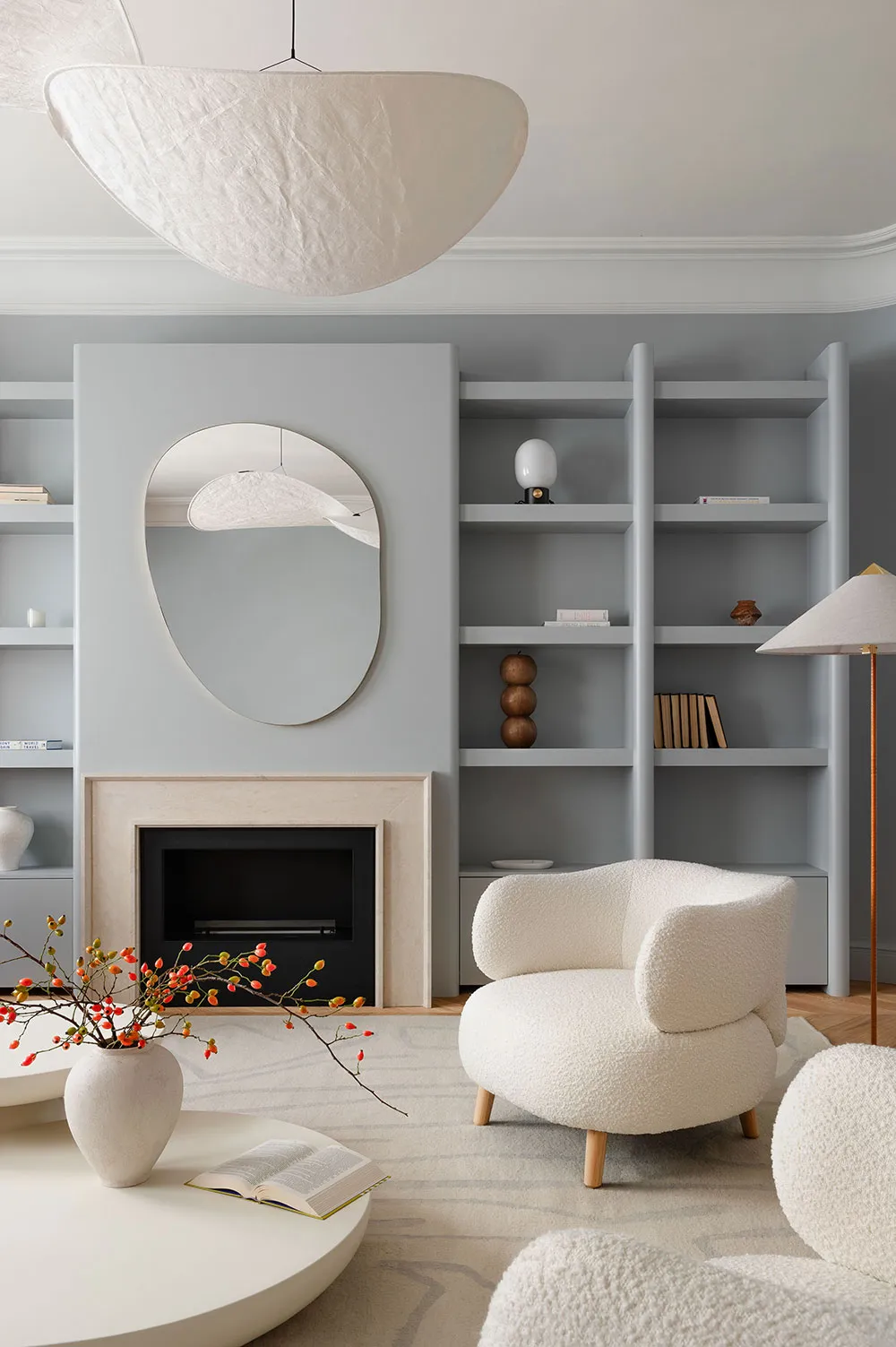 キーウに住む若い家族向けの、柔らかな雰囲気のモダンなインテリア - Gallery image 8