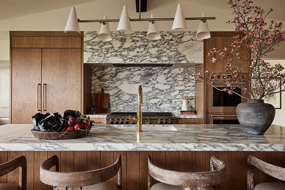 Расслабленная калифорнийская элегантность в дизайне виллы в испанском стиле - Gallery image 7