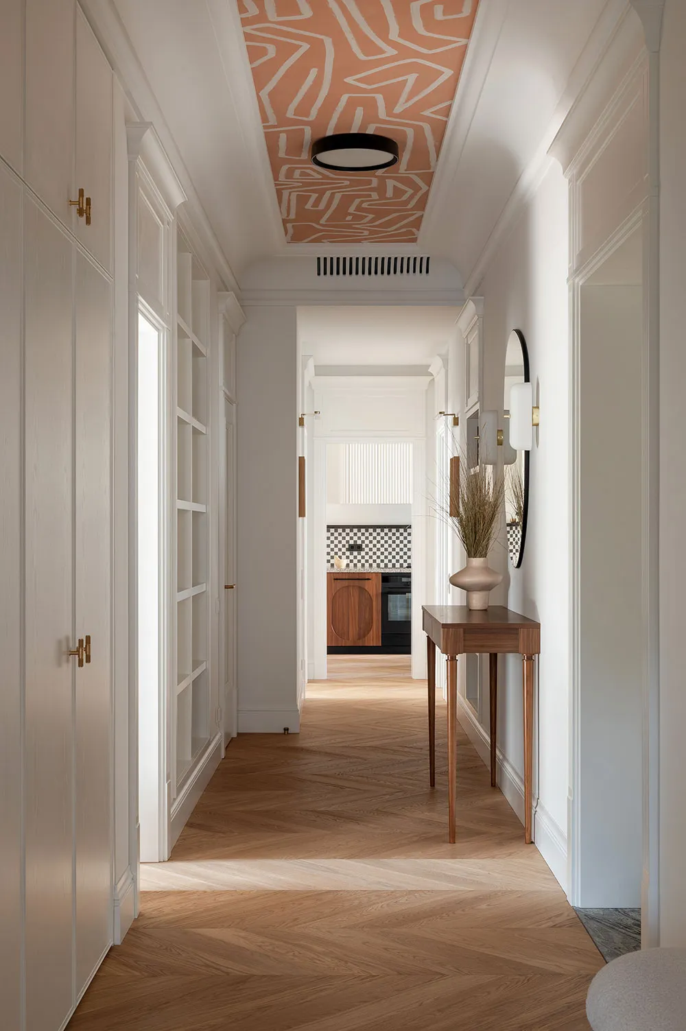 キーウに住む若い家族向けの、柔らかな雰囲気のモダンなインテリア - Gallery image 25