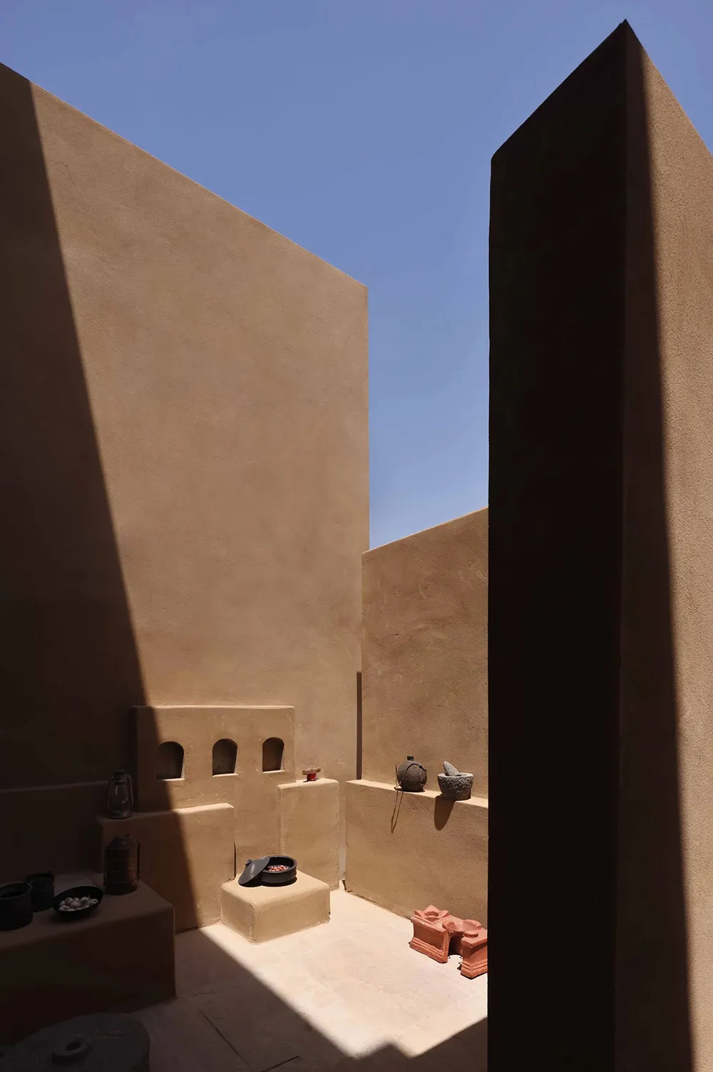 Стильний дизайн як відображення пустельної природи: вілла в Дубаї - Gallery image 14