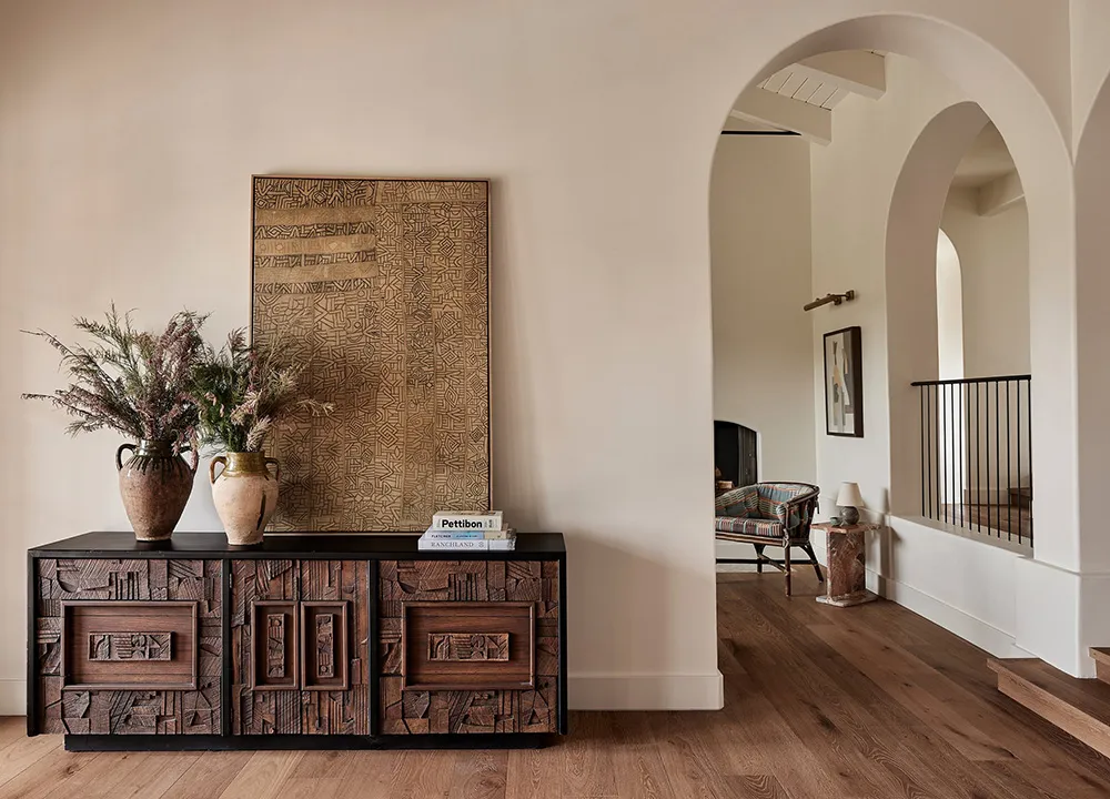 Расслабленная калифорнийская элегантность в дизайне виллы в испанском стиле - Gallery image 3