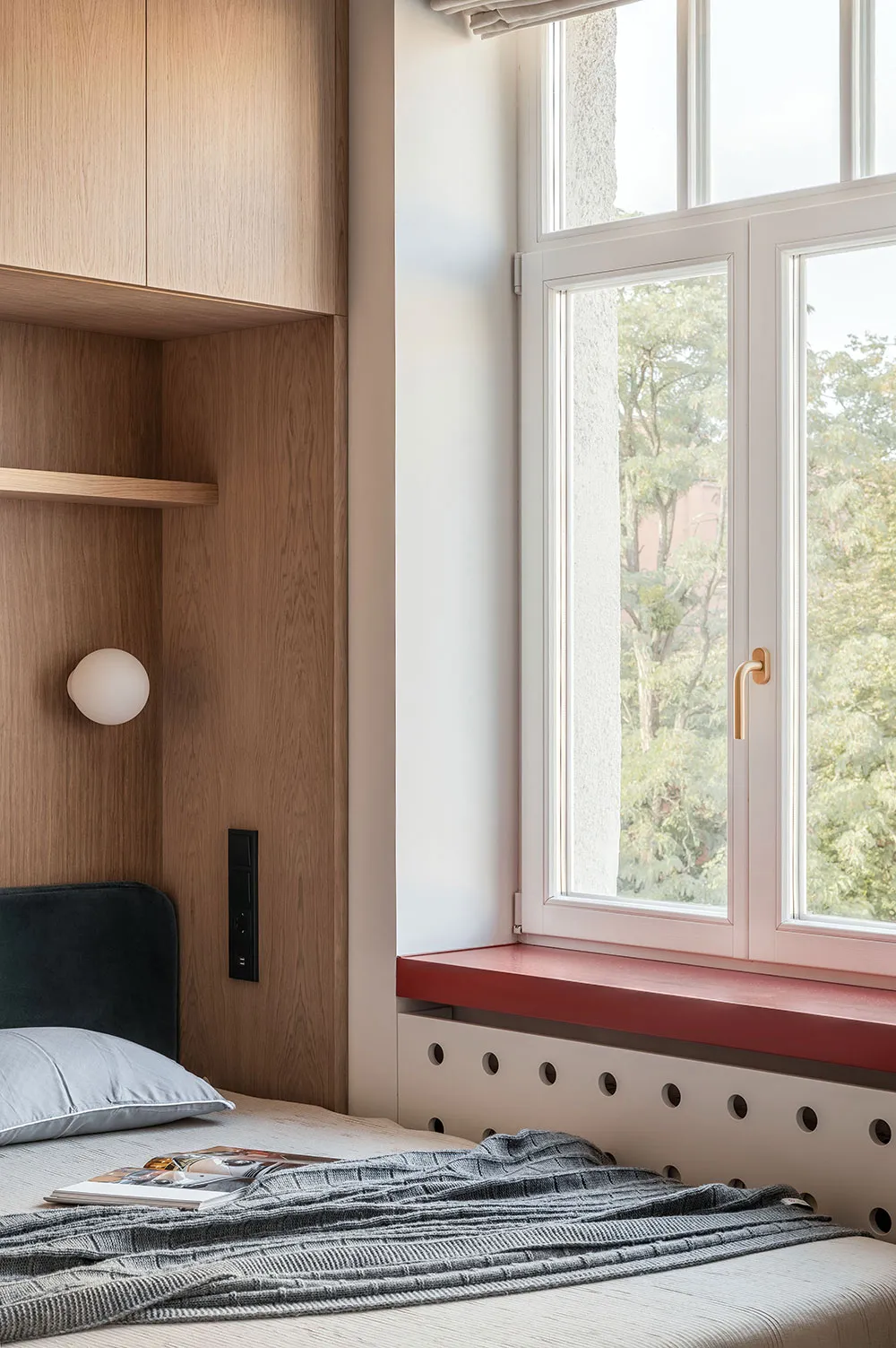 キーウに住む若い家族向けの、柔らかな雰囲気のモダンなインテリア - Gallery image 34