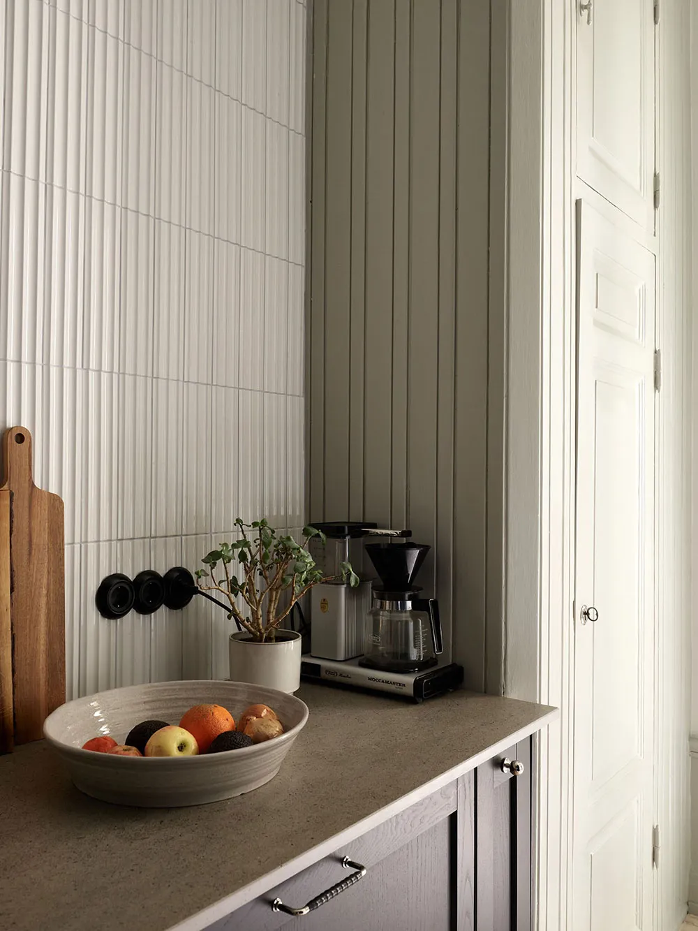 Intérieur Scandinave avec des notes automnales dans le décor (76 m²) - Gallery image 11