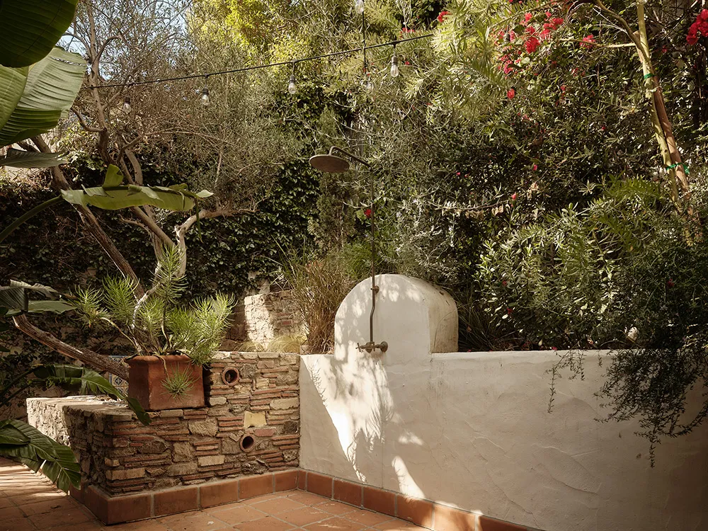 Warmes Interieur, inspiriert von mexikanischen Resorts: Haus in Los Angeles - Gallery image 12