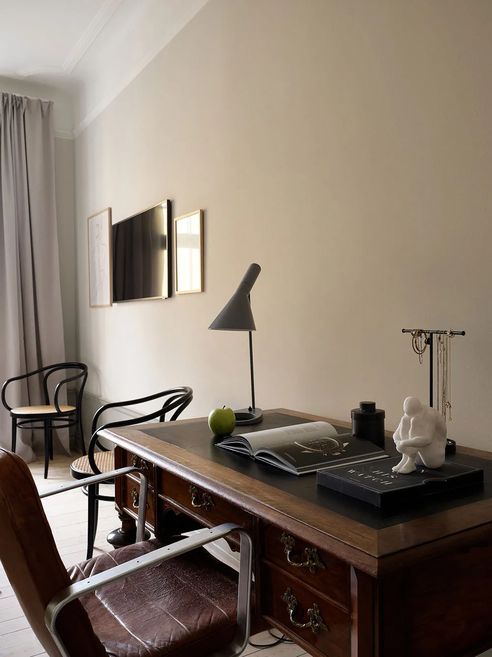 Intérieur Scandinave avec des notes automnales dans le décor (76 m²) - Gallery image 25