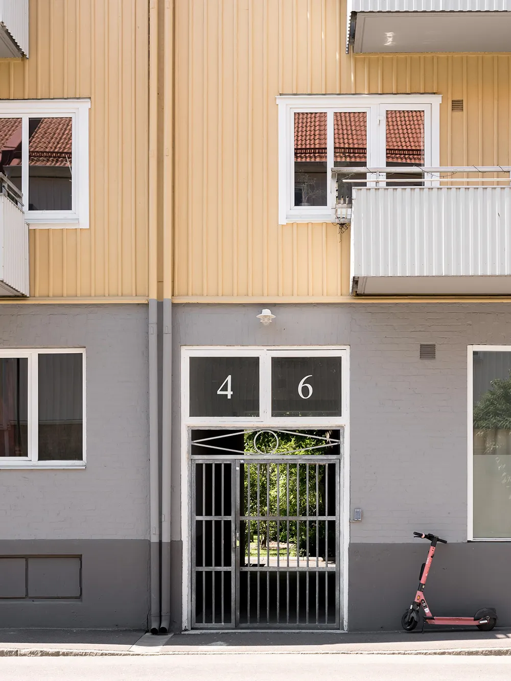 Una pequeña pero luminosa y acogedora mansión en Suecia (35 m²) - Gallery image 26