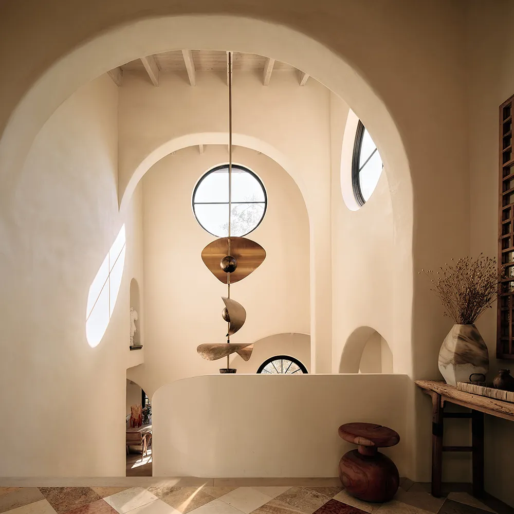 Warmes Interieur, inspiriert von mexikanischen Resorts: Haus in Los Angeles - Gallery image 1