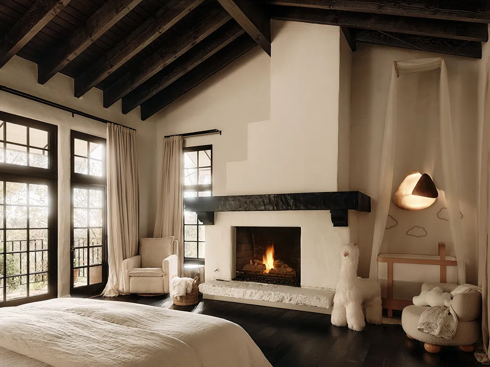 Warmes Interieur, inspiriert von mexikanischen Resorts: Haus in Los Angeles - Gallery image 8